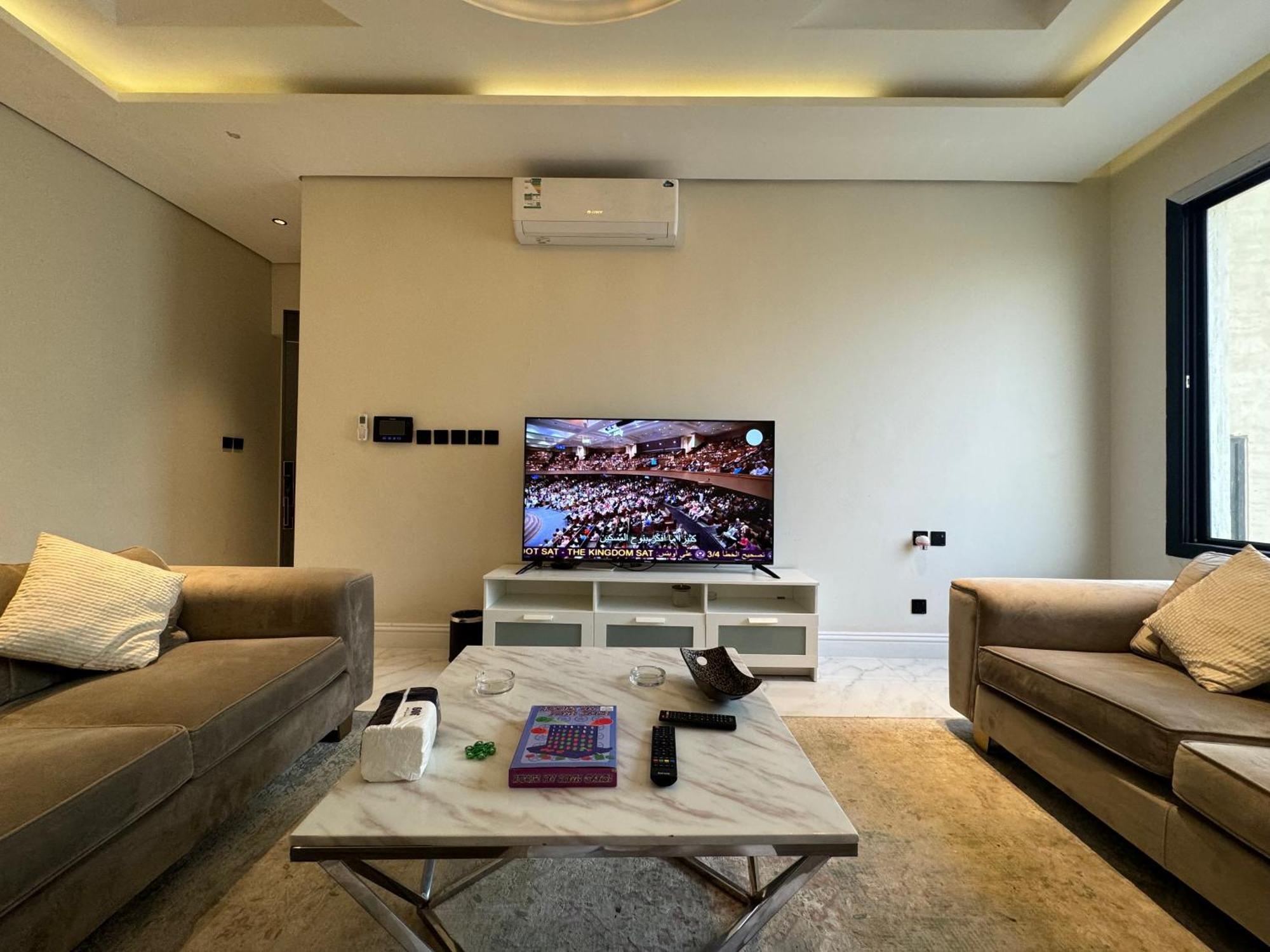 فاخرة ٣ غرف وصالة دخول ذاتي ٩ Riyadh